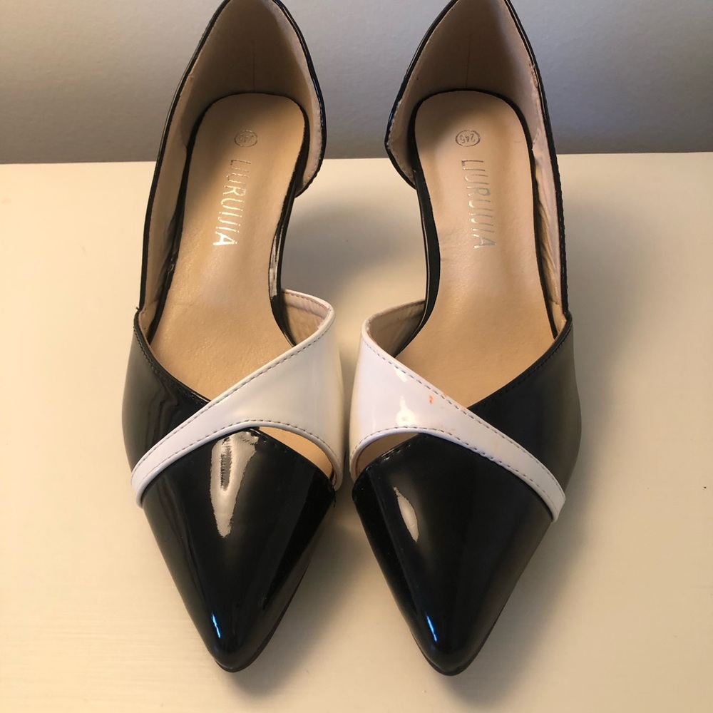 Black patent kitten heels